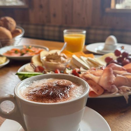 Gasthaus Zum Baeren Донаувёрт Экстерьер фото